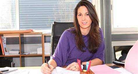 elise pinceel|Assistante chargée d’affaire .
